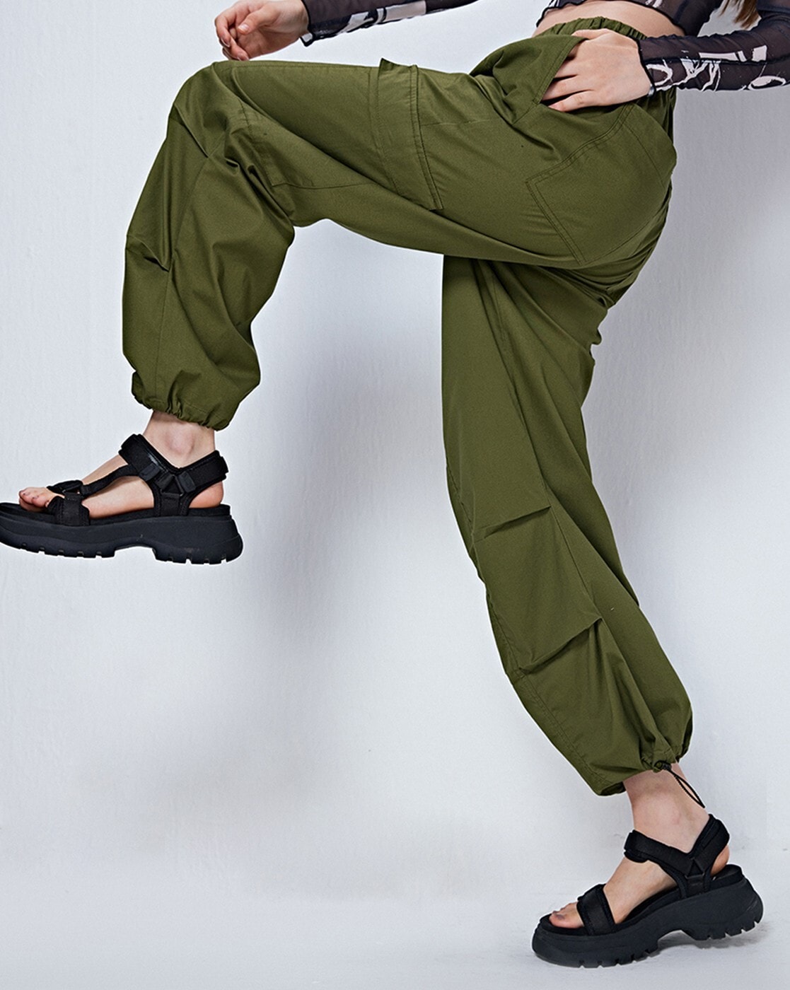 Abercrombie & Fitch V Abercrombie & Fitch Cargo Pants Army Green India  | Ubuy