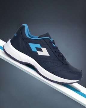 Champs track shoes top