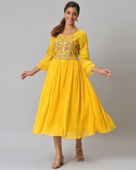 Buy Yellow Dresses & Gowns for Women by AURELIA Online | Ajio.com