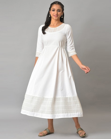 Buy Aurelia White Zari Embroidered Winter Kurta online