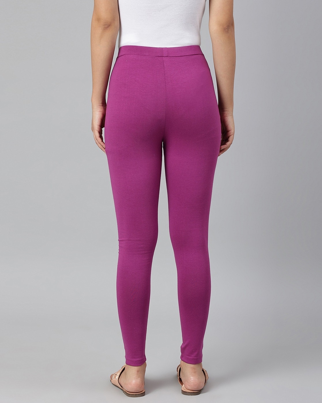 WornOnTV: Delilah's pink leggings on The Equalizer | Laya DeLeon Hayes |  Clothes and Wardrobe from TV