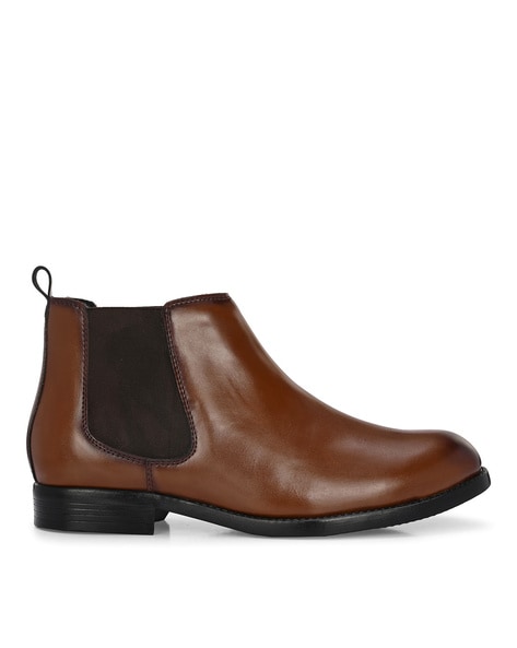 Hirels Round-Toe Chelsea Boots