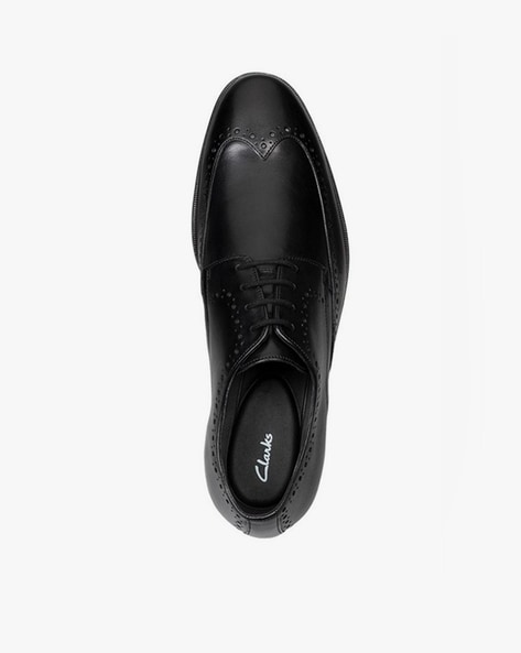 Clarks deals brogues black