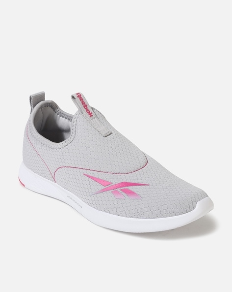 Womens walking best sale shoes reebok