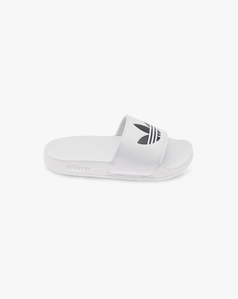 Adidas adilette for discount kids