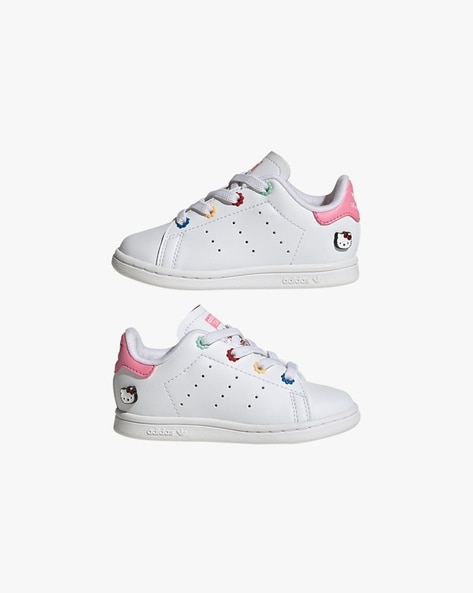 Stan smith hotsell kids white