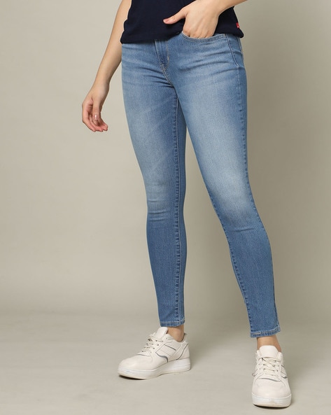 Levis jeans, Women's Fashion, Bottoms, Jeans on Carousell-sonthuy.vn