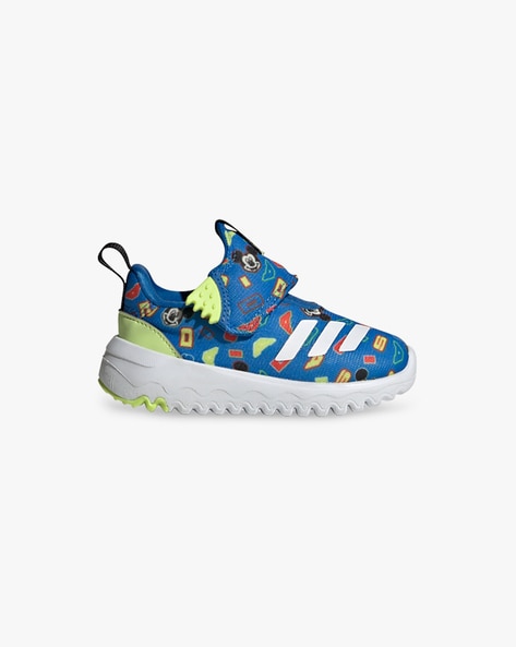 Adidas preschool outlet boy shoes