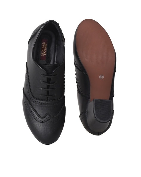 Amazon.com | KOKOMOMO Womens Wingtip Heels Patent Leather Chunky Oxfords  Vintage Lace Up Brogue Shoes,Size 4 Black | Oxfords
