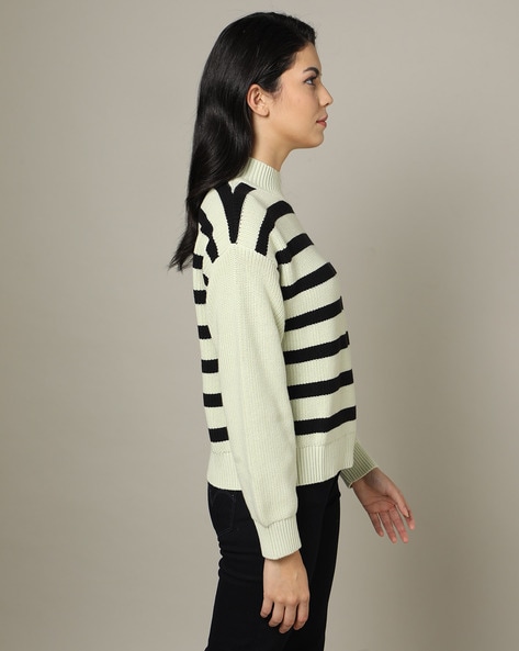 White levi hot sale jumper womens