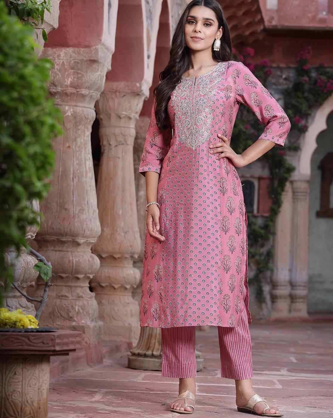 Mauve wrap-around sequin embroidered Kurti with dusty brown kali Plazo –  AJASRA