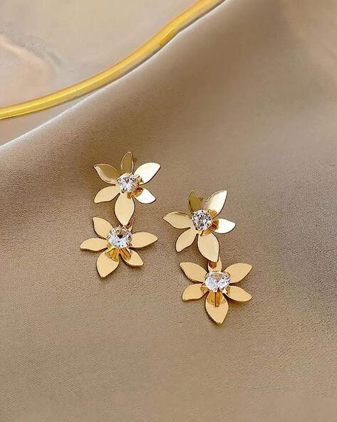 14k Gold Tiny Flower Studs – E&E PROJECT