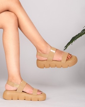 Chunky sandals online beige