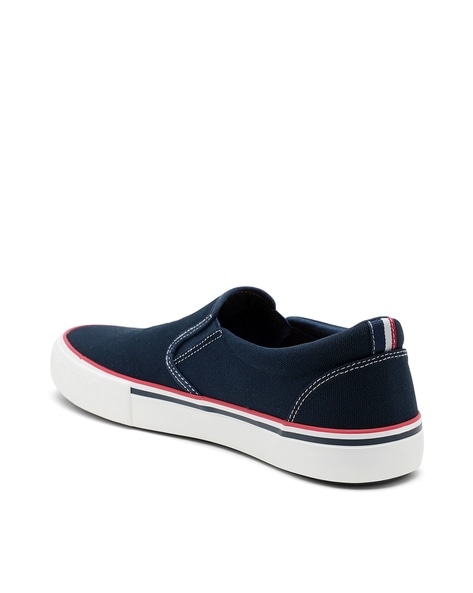 Vans Unisex Classic Slip On Navy Canvas6 / BLUE / Medium - M | Vans slip  on, Vans, Vans classic slip on sneaker