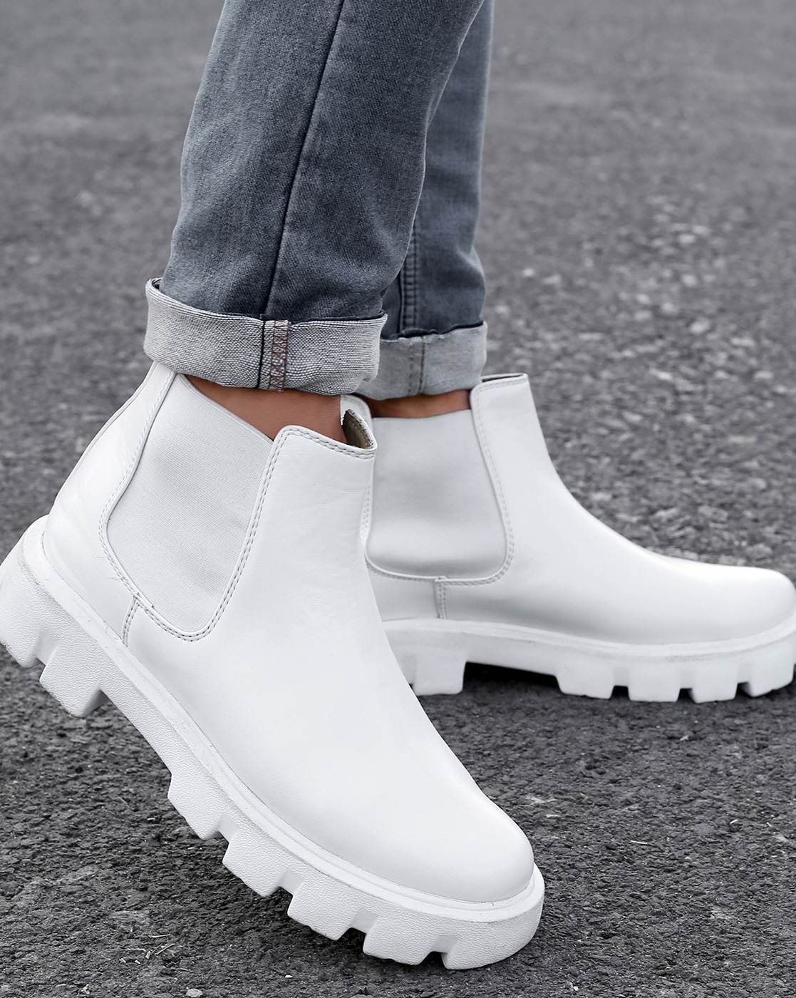 Chelsea boots men outlet white