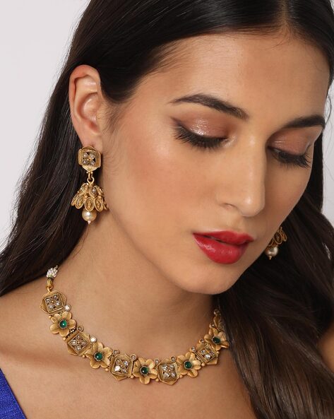 Kundan stone hot sale choker necklace