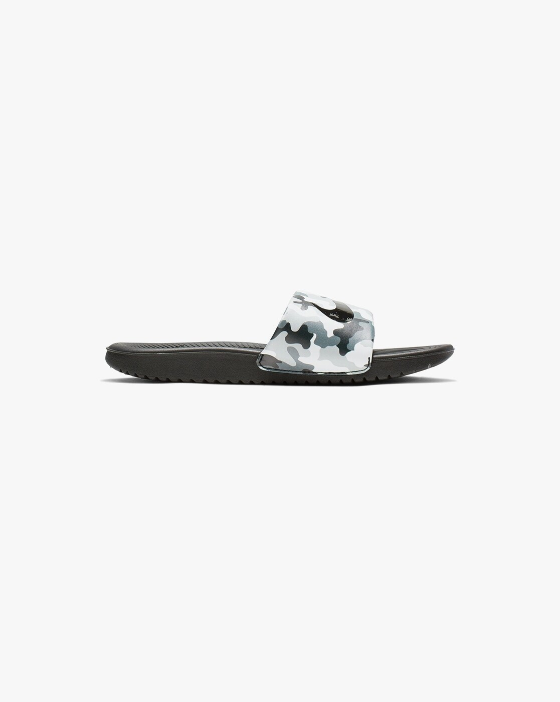 Boys black nike online slides