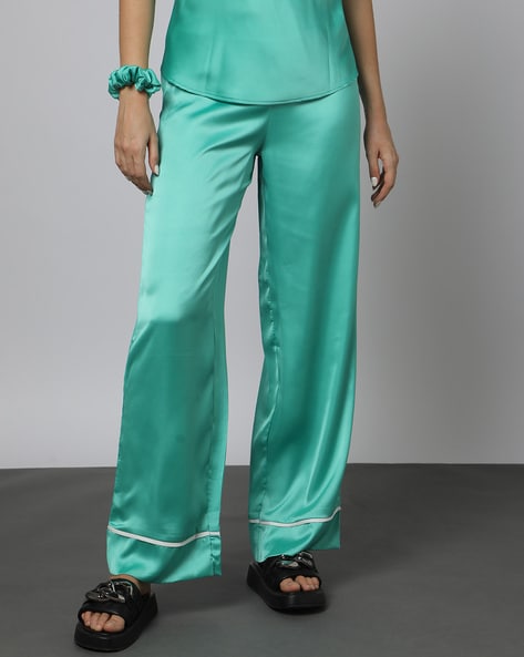 Women Solid Straight Fit Pyjama