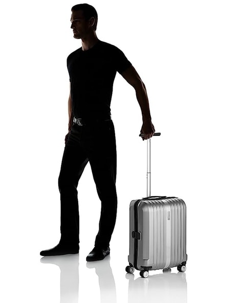 Carlton O2 Lightweight Luggage – Robinsons Singapore