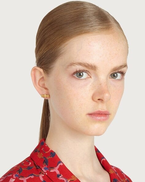 【送料&関税込】Ferragamo Vara Bow Gold Earrings Ferragamo Vara Bow Earrings – THELUXESHOPPER