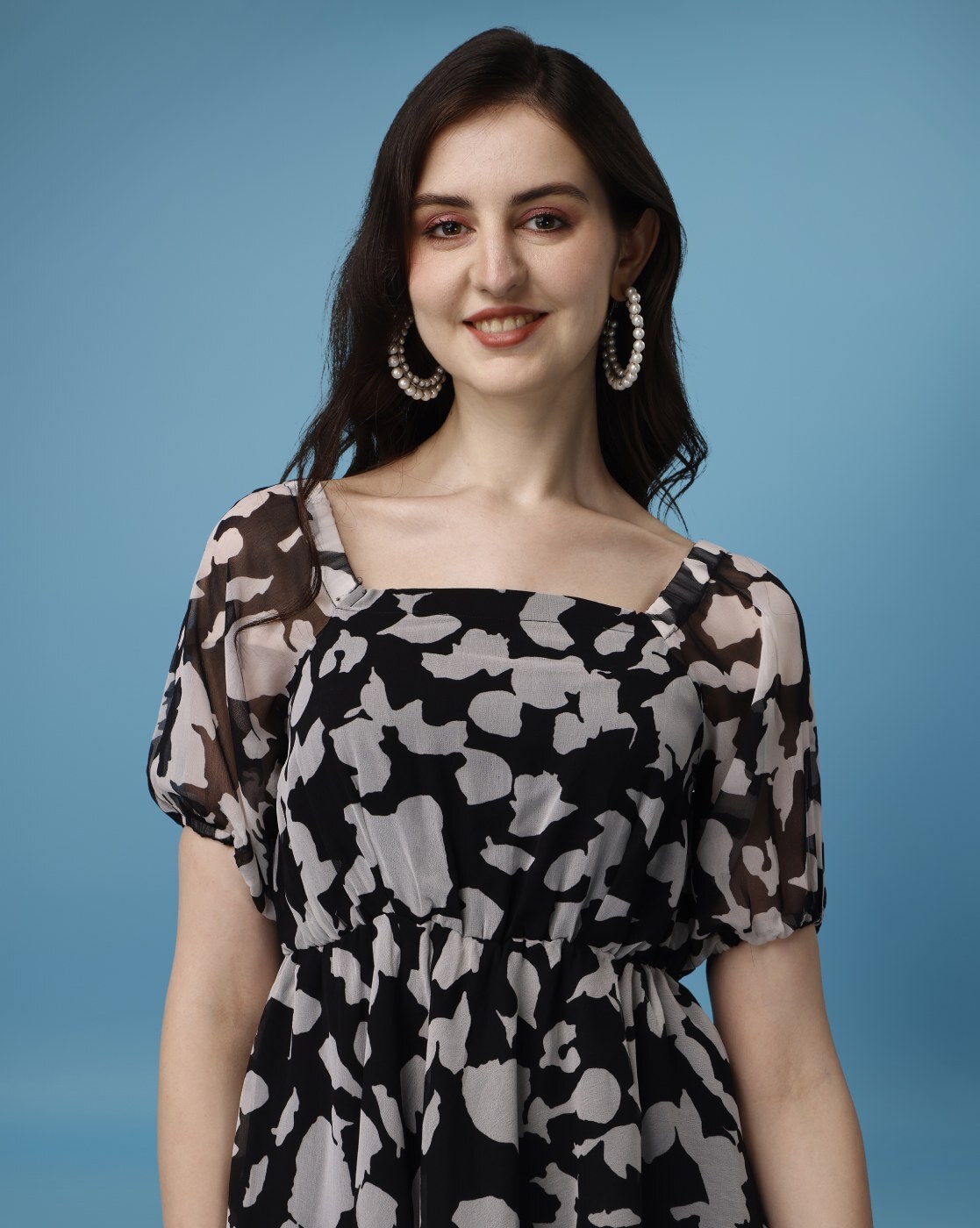 Marina Women's Tiered Chiffon Flutter Sleeve Knee-length Cocktail Dress –  SleekTrends