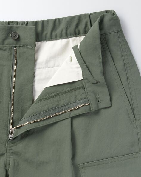 Water repellent stretch cargo short pants