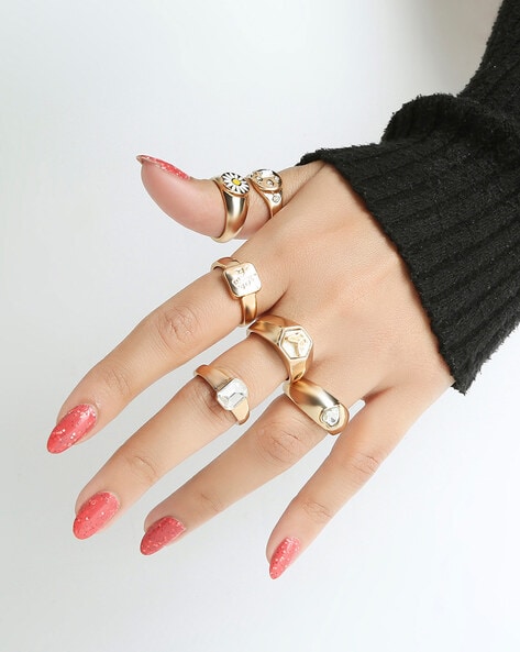 Silver nails and gold rings - SoNailicious