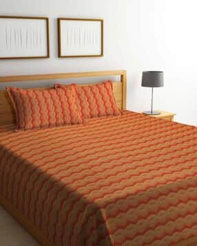 Chevron Print King-Size Bed Cover with Pillow Covers-image-37