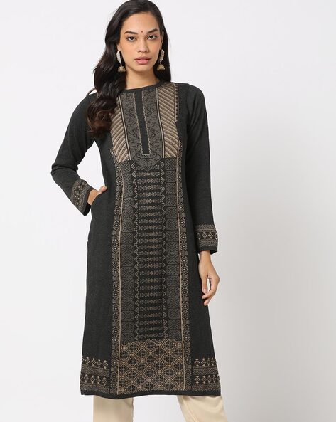 Geometric-Knit Straight Sweater Kurta with Insert Pockets