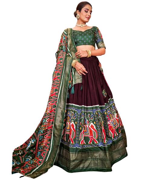 Buy Fancy Fabric Embroidered Designer Lehenga Choli in Red : 96886 - Lehenga  Choli