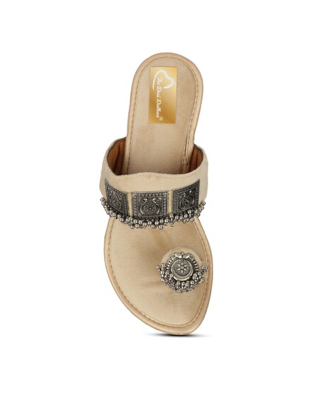 Ladies discount dulhan chappal