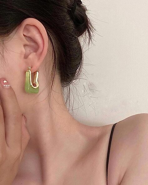 Aggregate more than 56 u shaped earrings super hot