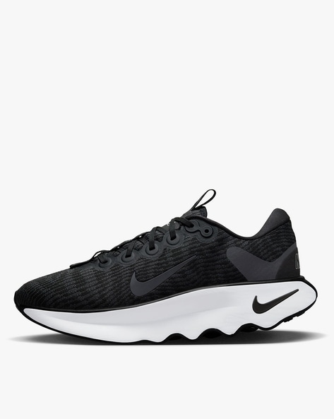 Nike Motiva Training Lace-Up Shoes