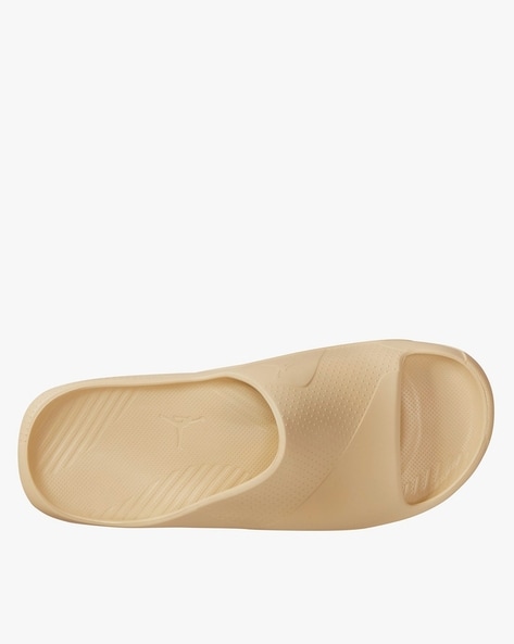 Yellow discount jordan slides