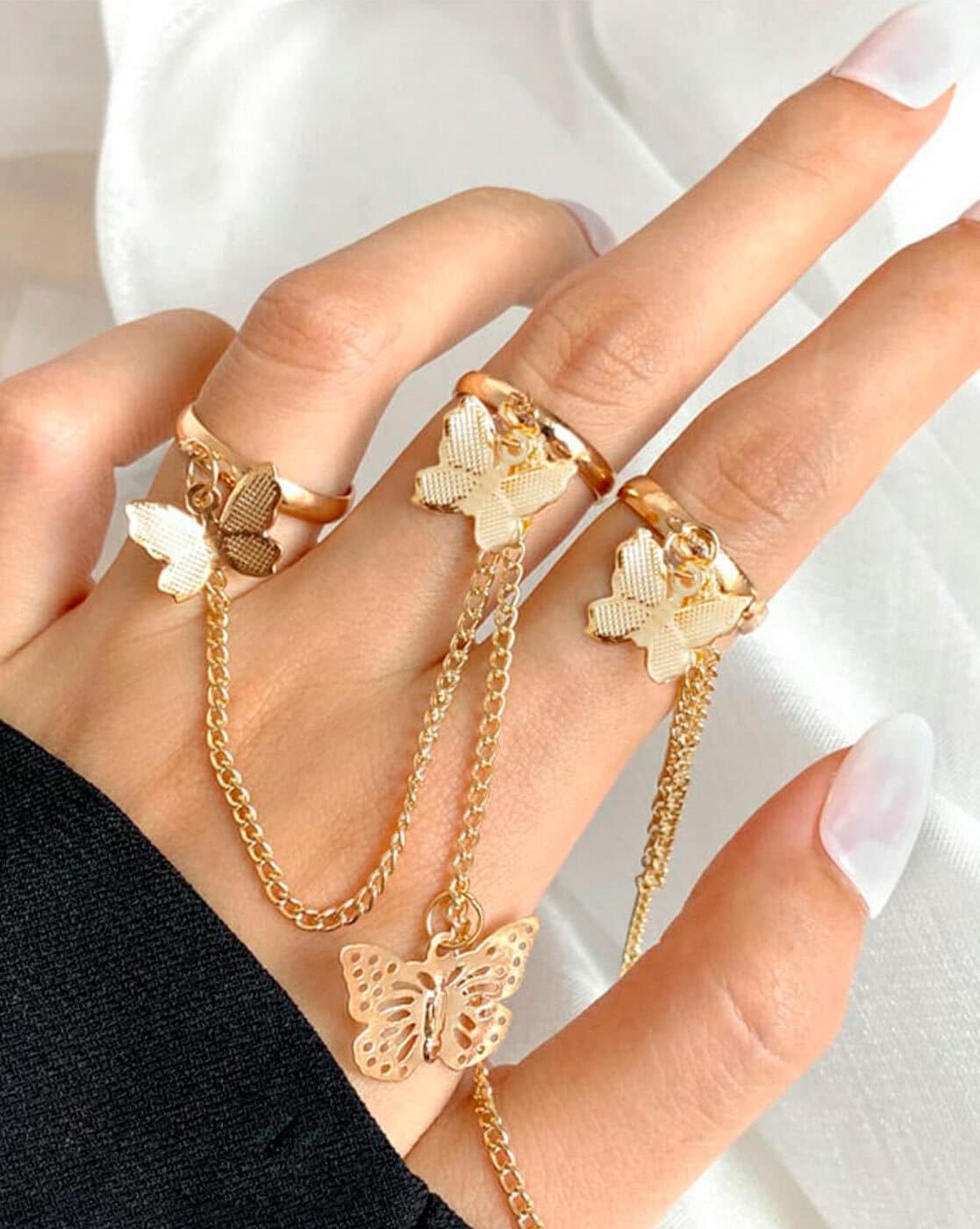 Amazon.com: Wiwpar Crystal Silver Finger Ring Bracelet Slave Chain Tassel Finger  Ring Hand Harness Chain Bracelet Gifts for Women Girls (silver) : Clothing,  Shoes & Jewelry