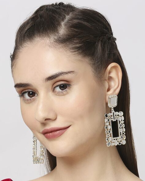 OOMPH Earrings : Buy OOMPH Jewellery Gold Tone Rectangle Link Chain Party  Drop Earrings Online | Nykaa Fashion