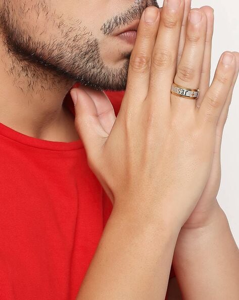 Sleek & Stylish Gold Ring For Men