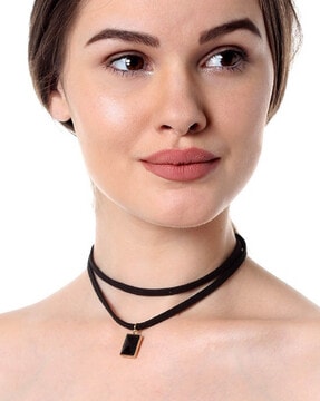 Buy Black Necklaces & Pendants for Women by Oomph Online