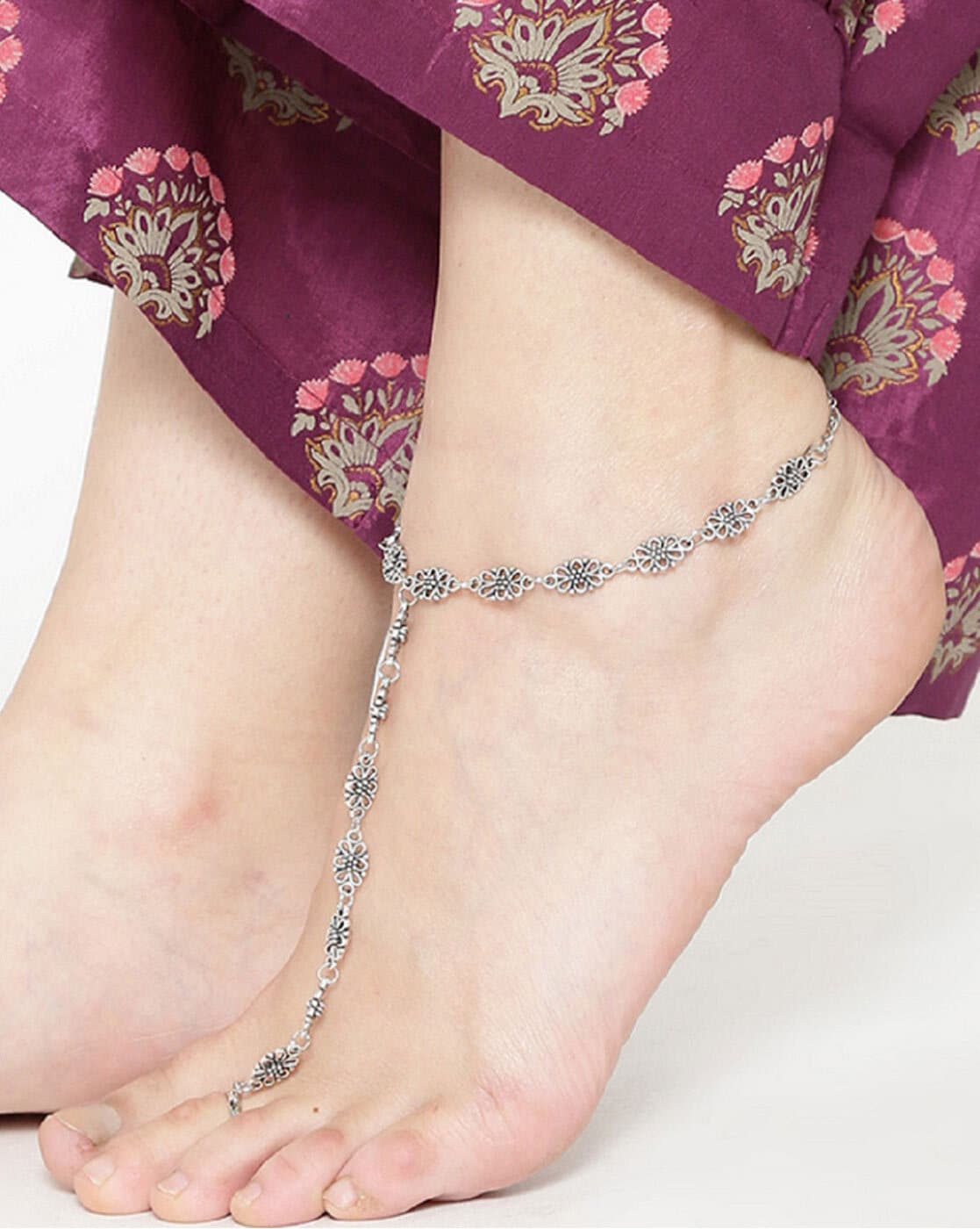 Amazon.com: Touchstone New Indian Bollywood Handcrafted Stars Inspired  Designer Jewelry Anklet in Silver Tone for Women.: Clothing, Shoes & Jewelry