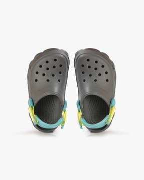 Boys grey online crocs