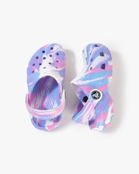 Girls store with crocs