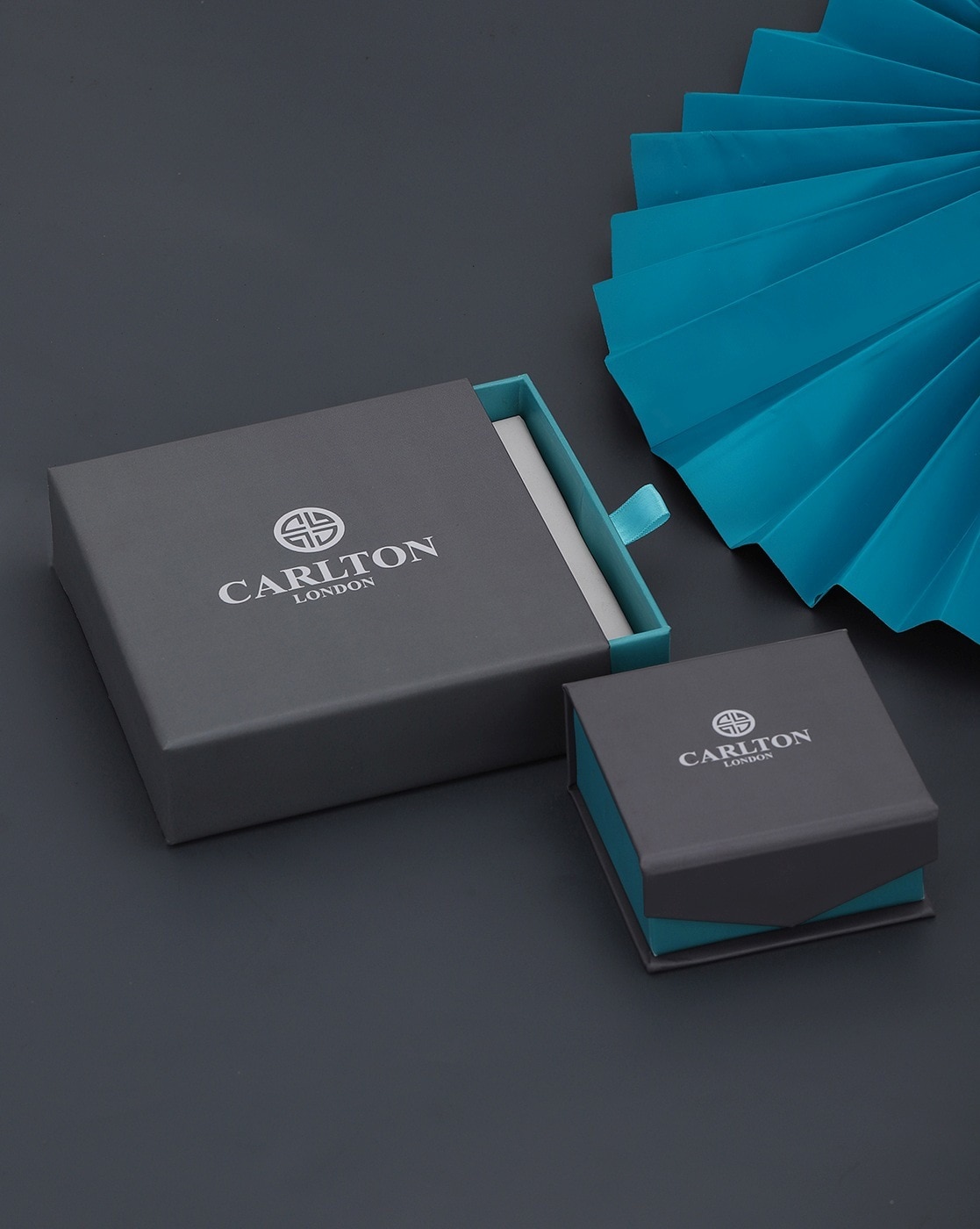 Carlton London Rhodium Plated Heart Charm Bracelet for Women – Carlton  London Online