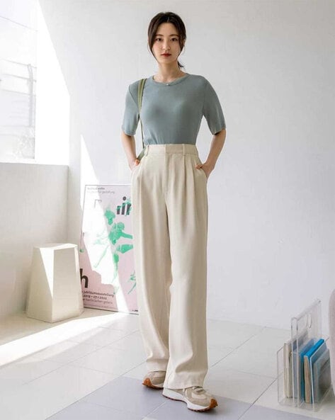 How To Wear WideLeg Pants Like An Influencer  Evie Magazine