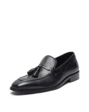 Men Square-Toe Loafers with Tassels