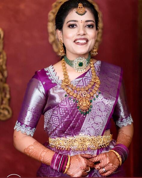 How to style and accessorize purple saree to look perfect!