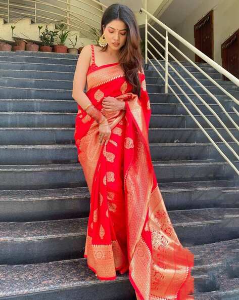 Buy Red Sarees for Women by Limdo Online | Ajio.com