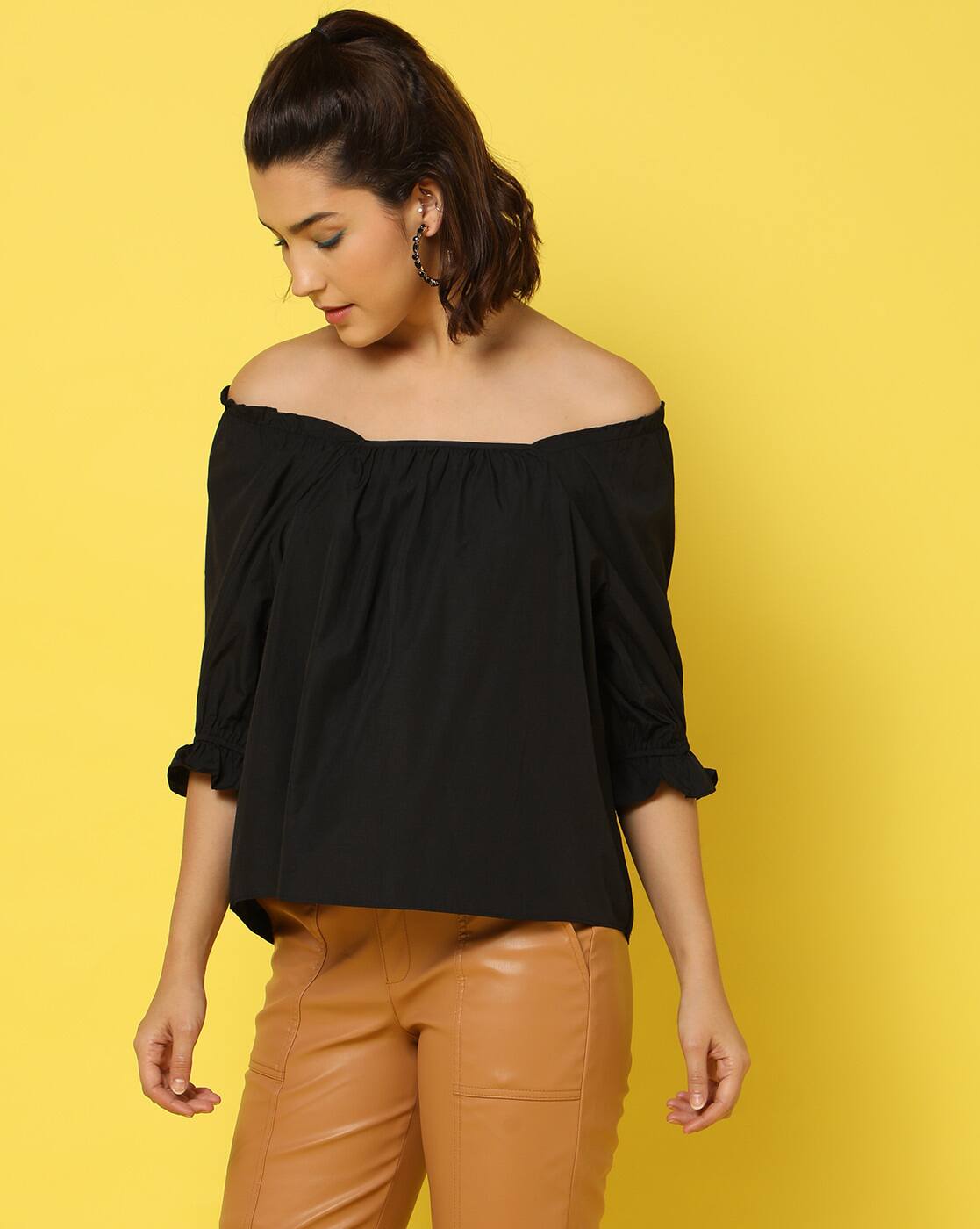 -1117Wx1400H-442139373-black-