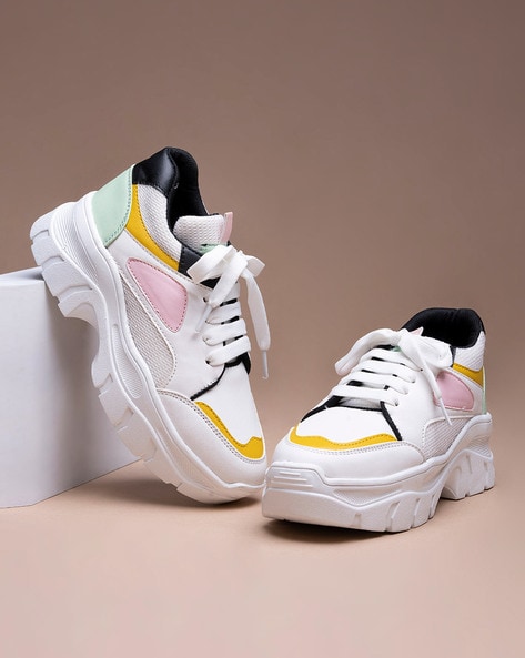 Girls best sale sneakers 2019