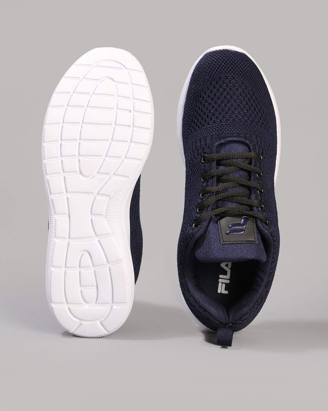 Fila trainers best sale navy