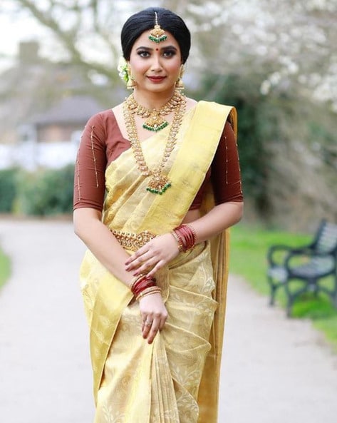 10 Reasons Why You Should Wear Kanjivaram Sarees At Weddings – WeaverStory